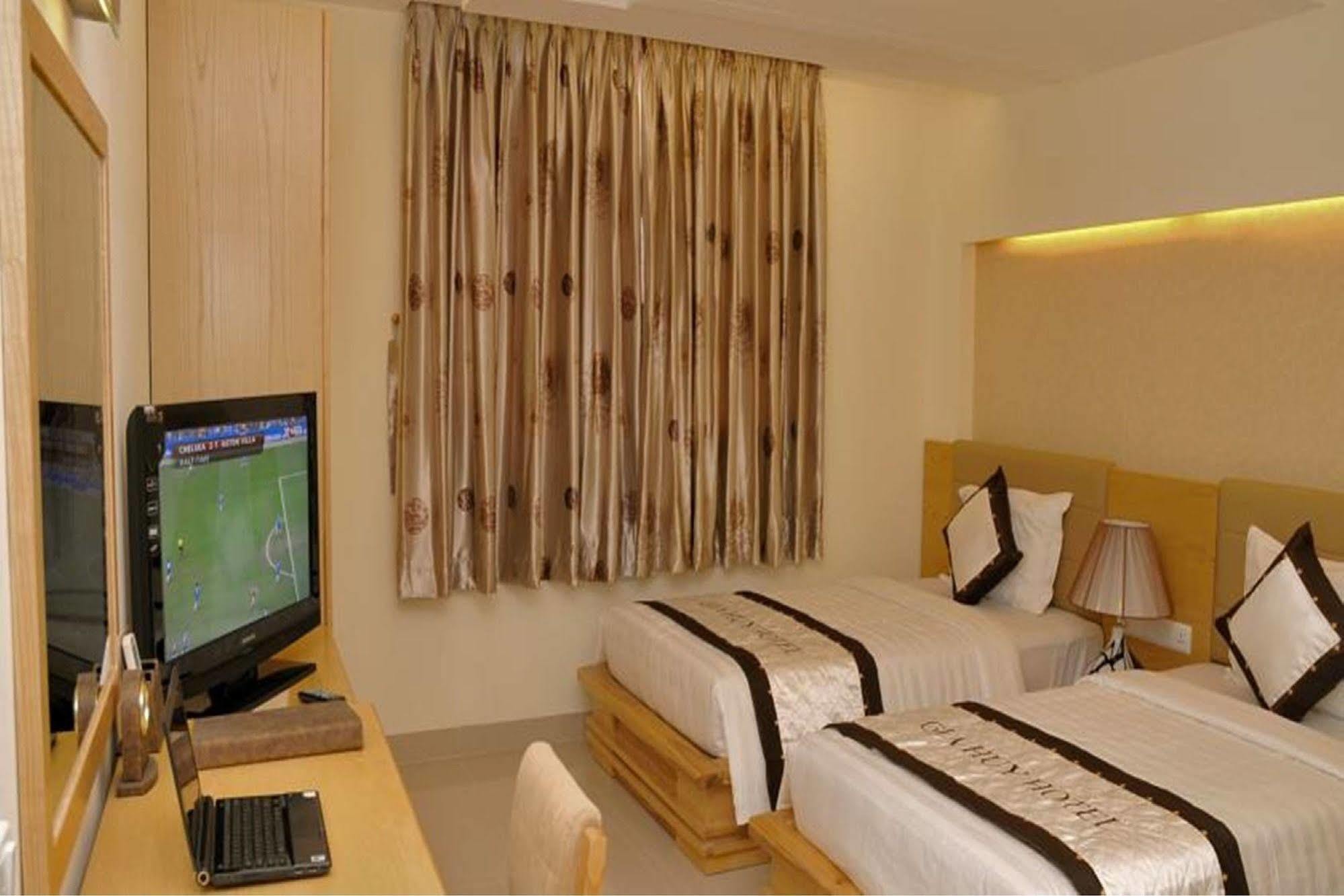 Gia Huy Hotel Ho Chi Minh City Bagian luar foto