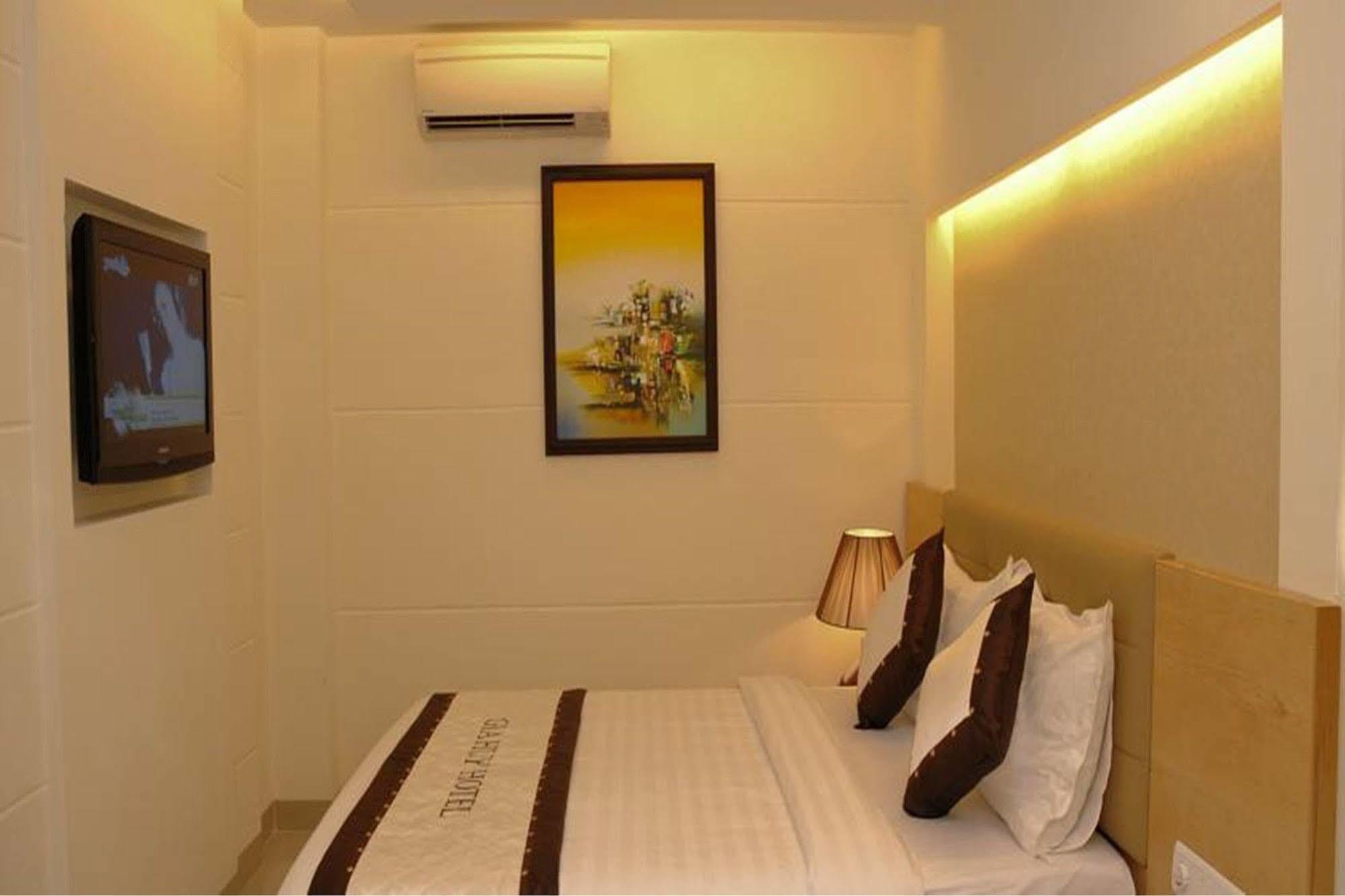 Gia Huy Hotel Ho Chi Minh City Bagian luar foto